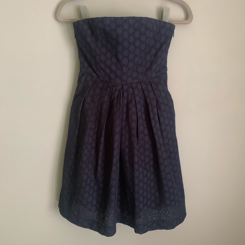 NWT Gap Navy Eyelet Dress - Picture 2 of 8